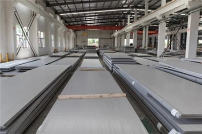 আয়রন বনাম ইস্পাত বৈশিষ্ট্য