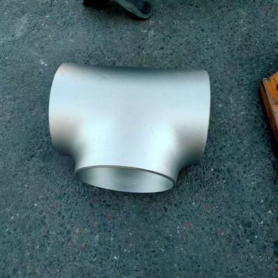 ASME B16.9 কার্বন ইস্পাত 18-ইঞ্চি টি